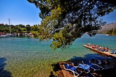 Cavtat, Dubrovnik-Neretva County, Hırvatistan - 25 Haziran 2017 - Adriyatik Denizi kıyısı