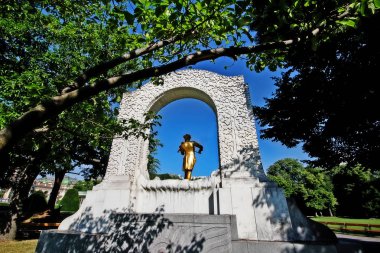 Waltz King Johann Strauss Ii Anıtı (Johann Strauss Jr.), Avusturyalı hafif müzik bestecisi, özellikle dans müziği ve operetler, Stadtpark (City Park), Viyana (Wien), Avusturya (Osterreich)