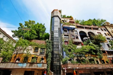 Hundertwasserhaus, Kegelgasse ve Lowengasse, Viyana, Avusturya köşesinde Landstrasse bölgesinde, Avusturyalı sanatçı Friedensreich Hundertwasser fikir ve kavramı sonra inşa edilmiş apartman