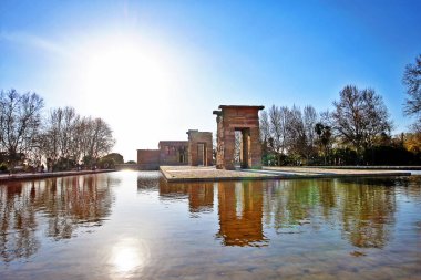 Debod Tapınağı (Templo de Debod), İspanya 'nın Madrid şehrinde sökülüp yeniden inşa edilen eski bir Mısır tapınağı.