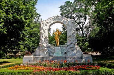 Waltz King Johann Strauss Ii Anıtı (Johann Strauss Jr.), Avusturyalı hafif müzik bestecisi, özellikle dans müziği ve operetler, Stadtpark (City Park), Viyana (Wien), Avusturya (Osterreich)