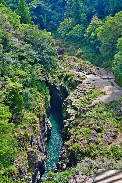 高知浩峡谷 一个狭窄的峡谷 穿过高卡塞河的岩石 峡谷内侧几乎陡峭的悬崖 由缓慢形成的火山玄武岩柱 — 图库照片