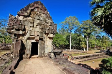 Baphuon, Angkor, Angkor, Siem Reap, Kamboçya 'nın kuzeybatısında Angkor Thom (Büyük Şehir)' daki üç katlı bir tapınak dağı.