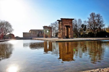 Debod Tapınağı (Templo de Debod), İspanya 'nın Madrid şehrinde sökülüp yeniden inşa edilen eski bir Mısır tapınağı.