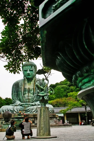 Kamakura Daibutsu Gran Buda Estatua Bronce Amida Buddha Templo Kotoku —  Fotos de Stock