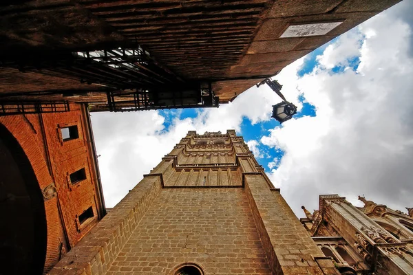 Wieża Katedry Najświętszej Marii Panny Toledo Catedral Primada Santa Maria — Zdjęcie stockowe
