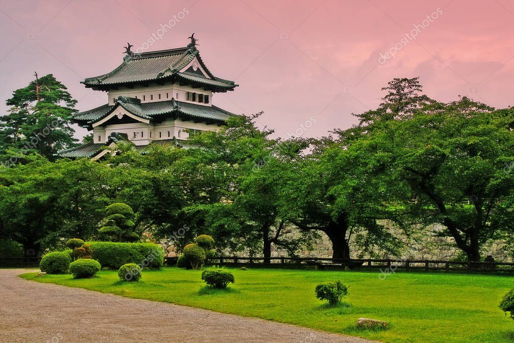 Castillo de Hirosaki (Hirosakijo), un castillo japonés de estilo