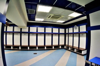 Madrid, İspanya - 17 Mart 2017 - Santiago Bernabu Stadyumu 'nun soyunma odası (Estadio Santiago Bernabu), Real Madrid Stadyumu.