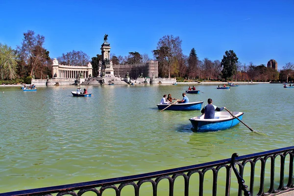 Madrid Spanya Mart 2017 Buen Retiro Parkı Nın Parque Del — Stok fotoğraf