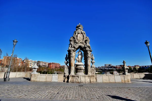 Estátua Maria Torribia Ponte Toledo Puente Toledo Uma Ponte Estilo — Fotografia de Stock