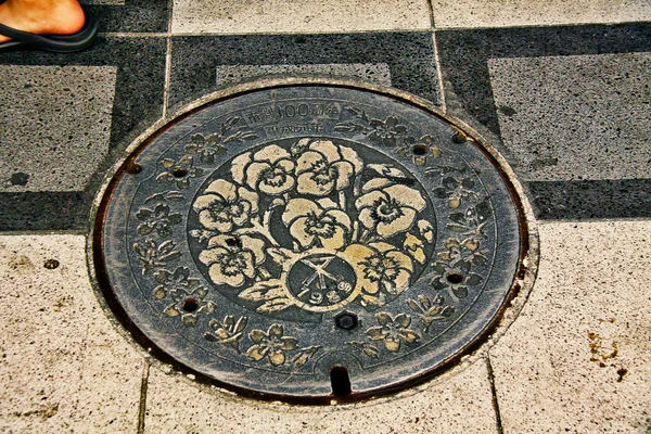 Osaka Saka Shi Kansai Region Japan September 2009 Kyobashi Manhole — 图库照片