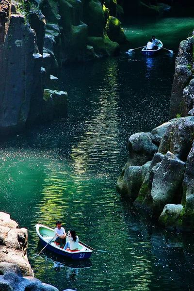 高千穂 西須木 2009年9月18日 高千穂渓谷の観光客向けボート観光 — ストック写真