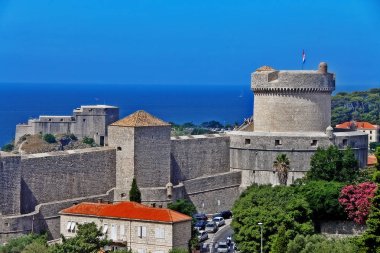 Minceta Kulesi (Tvrdava Minceta), dubrovnik surlarının en yüksek noktası ve kuzey duvarında yer alan en yüksek nokta, Dubrovnik, Hırvatistan