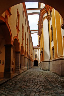 Melk Abbey (Almanca, Stift Melk), Aşağı Avusturya,Avusturya'da Melk kasabası üzerinde bir Benedictine manastırı (Osterreich)