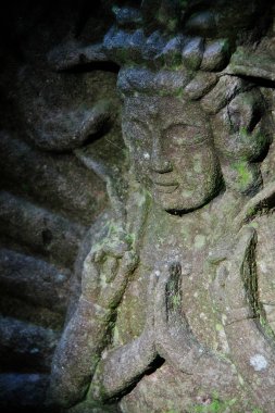 Seiryuzan Zuiganji 'nin (Seiryuzan Zuigan-ji) park girişindeki Kannon heykeli, Miyagi, Matsushima, Miyagi Bölgesi, Tohoku Bölgesi, Japonya' nın en manzaralı üç bölgesinden biri olarak kabul edilir.