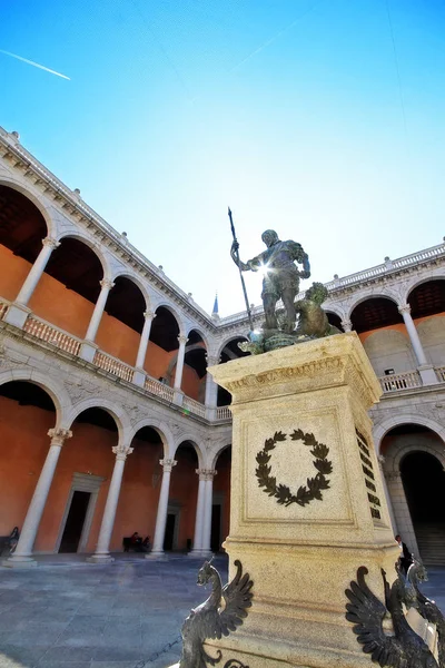 Estátua Imperador Carlos Emperador Carlos Furor Pátio Alcazar Toledo Alcazar — Fotografia de Stock