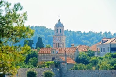 St Nicholas kilisesinin sekizgen kubbeli Rönesans çan kulesi, Cavtat, Dubrovnik-Neretva County, Hırvatistan