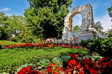 Waltz King Johann Strauss Ii Anıtı (Johann Strauss Jr.), Avusturyalı hafif müzik bestecisi, özellikle dans müziği ve operetler, Stadtpark (City Park), Viyana (Wien), Avusturya (Osterreich)