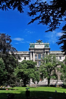 Burggarten 'de Neue Burg (Court garden), eski bir saray bahçesi ve çeşitli heykelleri ve Hofburg, Viyana (Wien), Avusturya (Osterreich) yakınlarında zarif bir palmiye evi bulunan hoş bir halka açık park)