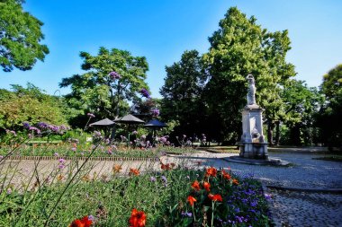 Stadtpark Çeşme heykeli (City Park), Wienfluss (Viyana Nehri), Viyana (Wien), Avusturya (Osterreich) tarafından iki bölüme ayrılabilir Viyana parkı)