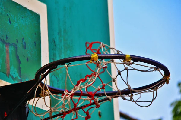 Δίκτυο Μπάσκετ Στεφάνι Κινείται Μετά Μπάσκετ Ρίχνονται — Φωτογραφία Αρχείου
