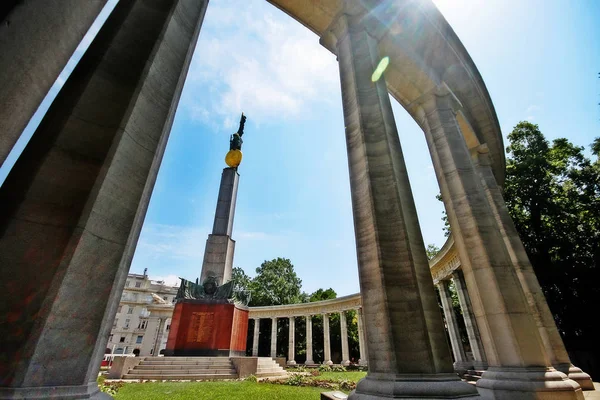 Monument Guerre Soviétique Monument Des Héros Armée Rouge Colonnade Semi — Photo
