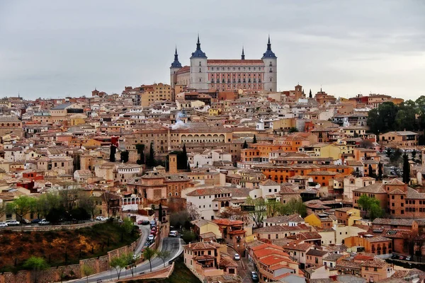 Alkazar Toledo Alcazar Toledo Kamienne Fortyfikacje Położone Najwyższej Części Historycznego — Zdjęcie stockowe