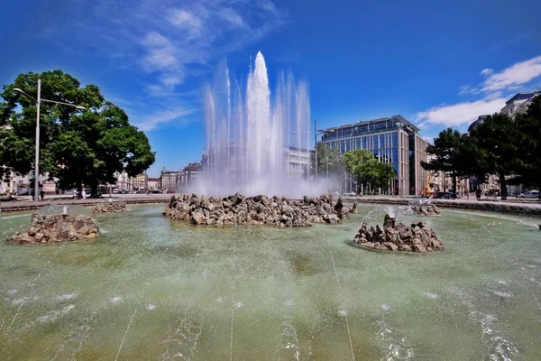 Viyana'daki Sovyet Savaş Anıtı