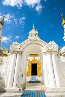 Atumashi Manastırı