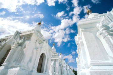 Kuthodaw Pagoda
