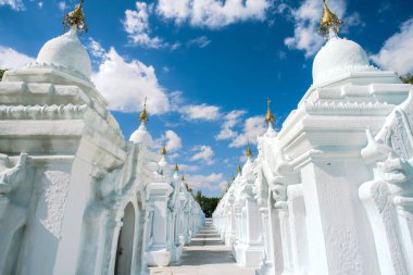 Kuthodaw Pagoda