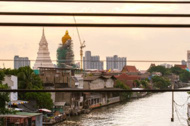Wat Paknam Bhasicharoen