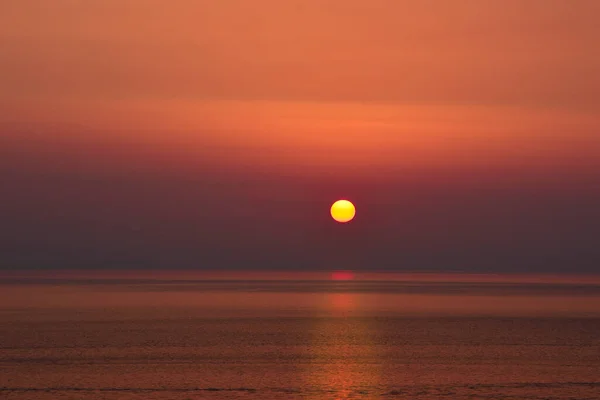 Denizde gün batımı