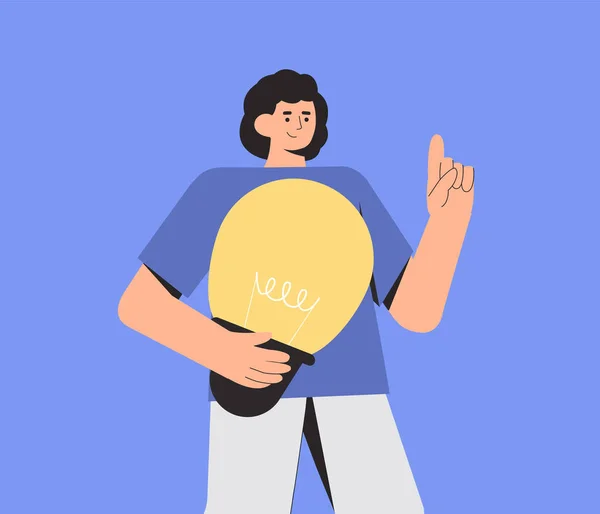 Joven feliz sonriente personaje masculino está sosteniendo una gran bombilla amarilla. Idea imaginaria, concepto de plan. Ilustración vectorial en un estilo plano aislado . — Vector de stock