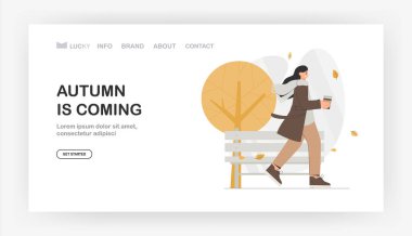 İniş sayfası için sonbahar geliyor, afiş. Sıcak ceketli kadın karakter elinde kahve tutup sonbahar parkında yürüyor. Düz biçim vektör illüstrasyonu.