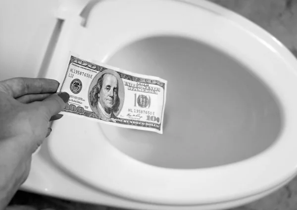 Cem Dólares Lave Sanita Dinheiro Pelo Cano Abaixo Conta — Fotografia de Stock