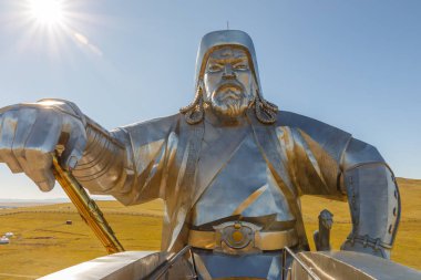 Tsonjin Boldog, Moğolistan-14 Eylül 2018: dev cengiz han atlı heykeli cengiz han heykel kompleksi Ulaanbaatar yakınındaki Tsonjin Boldog, Tuul Nehri kıyısında bir parçasıdır