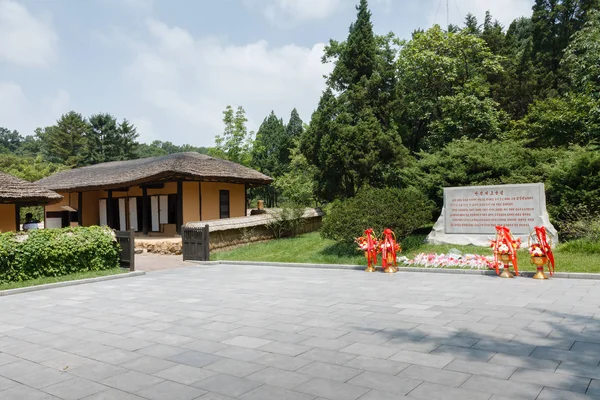 Hus der den store lederen Kim Il Sung ble født. – stockfoto