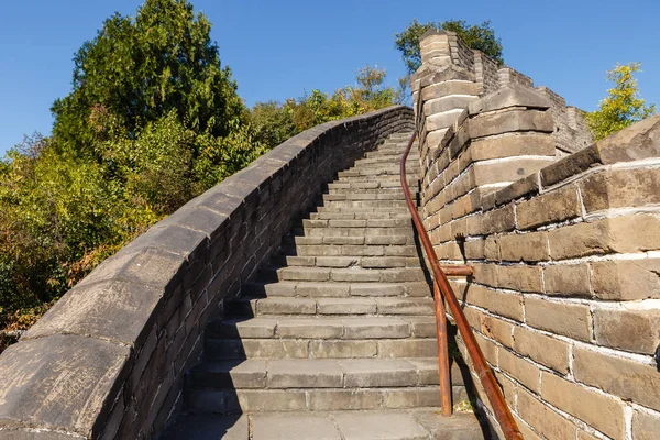Крутая Лестница Великой Китайской Стены — стоковое фото