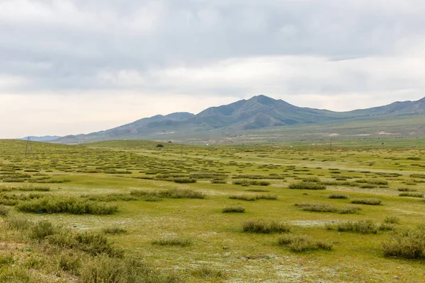 Mongoliska Stäppen Bakgrunden Molnig Himmel Vackra Landskap Mongoliet — Stockfoto