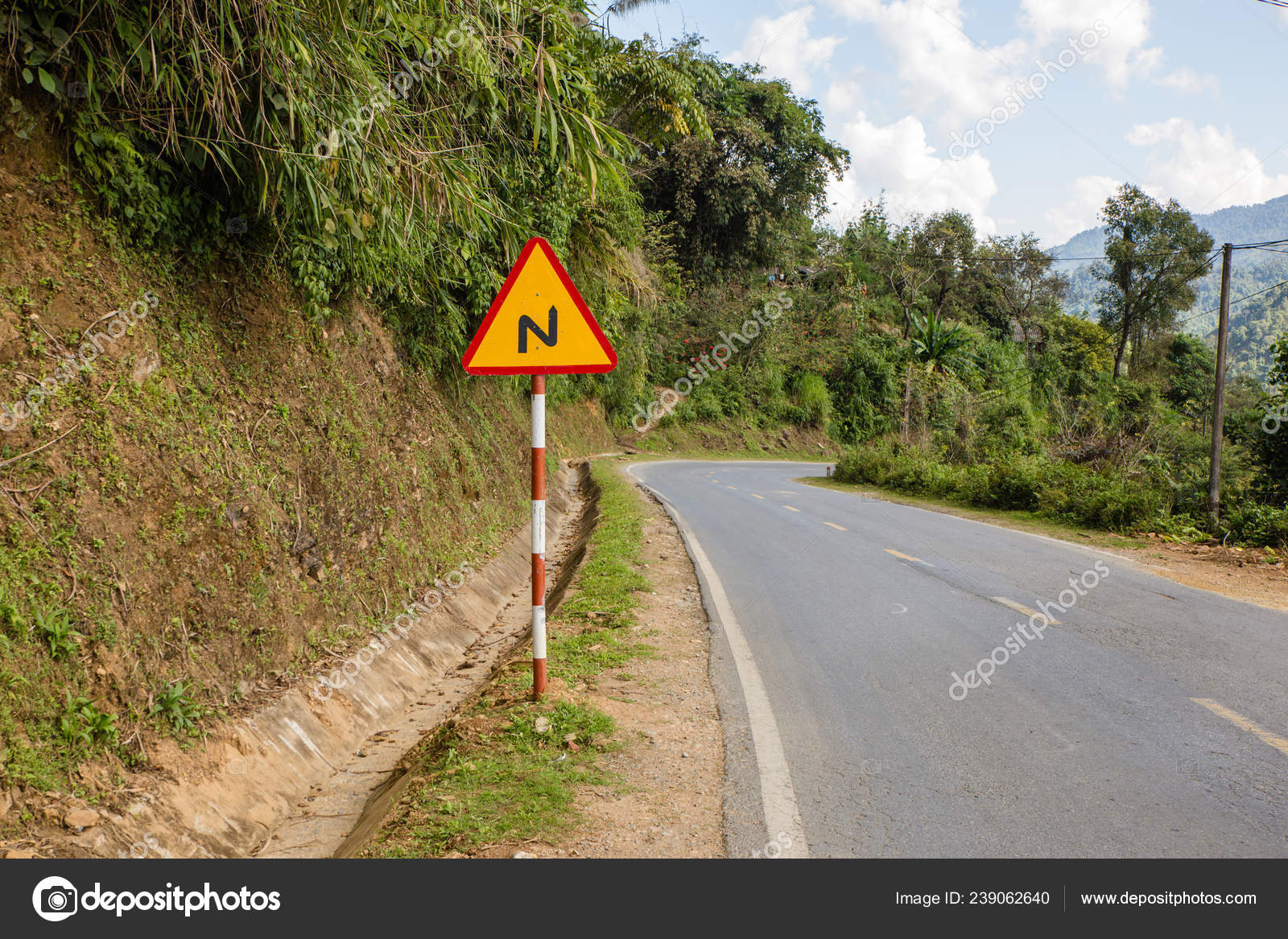 Sign Winding Road Mountain Road Warning Traffic Sign Vietnam Stock Photo Image By C Mieszko9