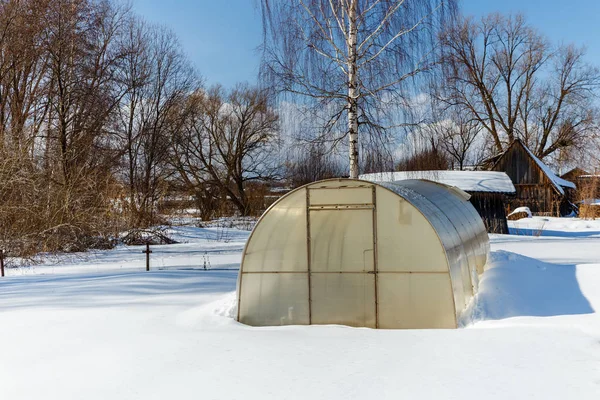kış bahçesinde sera