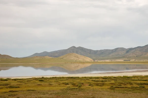 Danau Tsagur Terkhiin, Mongolia — Stok Foto