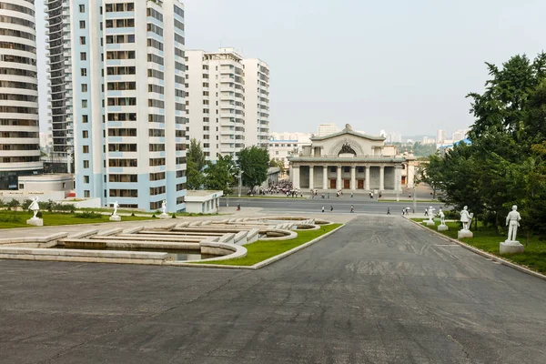 Taedongmoon Cinema, Pyongyang, Corea del Norte — Foto de Stock