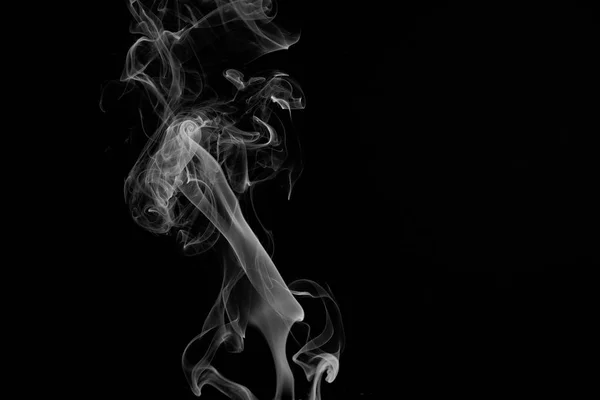 Movement of smoke on black background, smoke background, — Stock Photo, Image