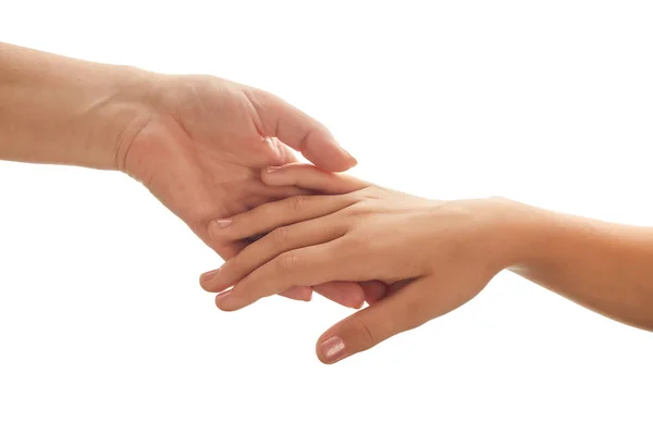白い背景に隔離された女性の手のために手を伸ばす子供の手 — ストック写真