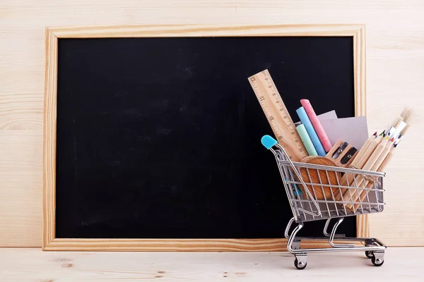 Educación, De vuelta a la escuela, De compras. Concepto libre de residuos —  Fotos de Stock