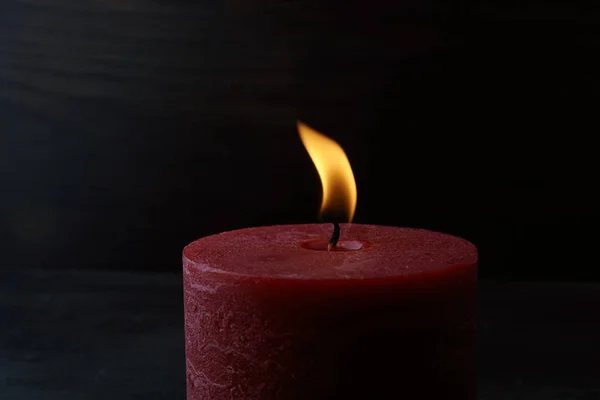 One Candle light on dark background. Hope concept — Stock Photo, Image