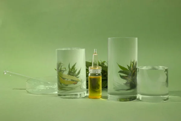 Cbd htc canabbis olja i laboratorium. Begreppet läkemedel. — Stockfoto