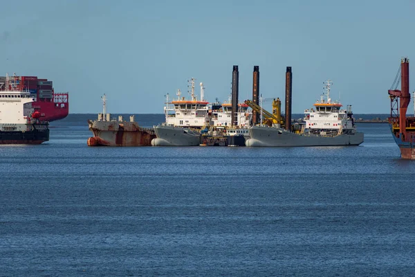 Бухта Порту Монтевидео Грузовыми Судами — стоковое фото